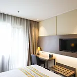 Home Inn Plus Shanghai Xintiandi Lujianbang Road Subway Station